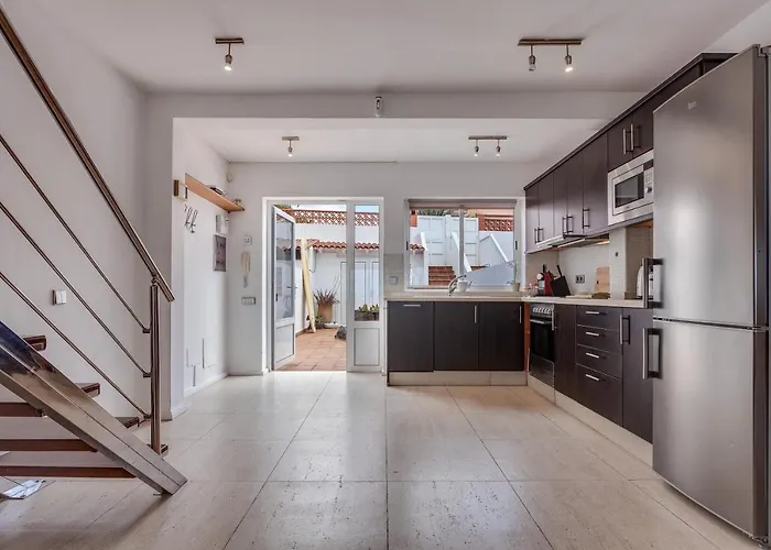 Luxury Oceanfront קורלחו