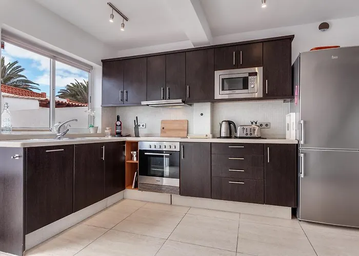 Luxury Oceanfront קורלחו