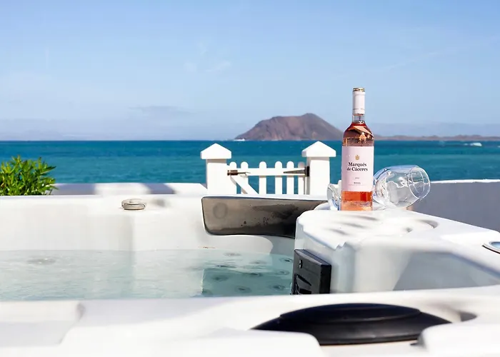 וילה Luxury Oceanfront קורלחו